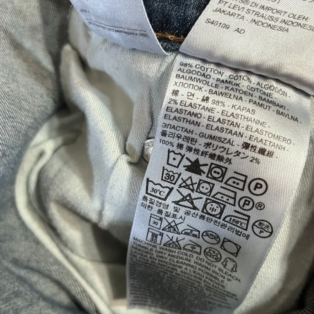 Levis Jeans Mens 38X30 Blue 559 Relaxed Straight Medium American Faded Denim - Picture 14 of 16